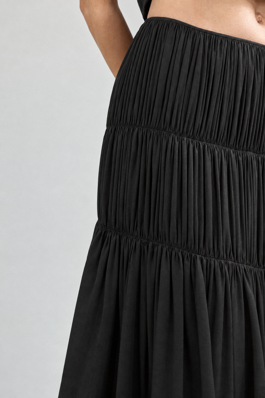 Tanya 2.0 — #000000 — Bottom detail · #000000