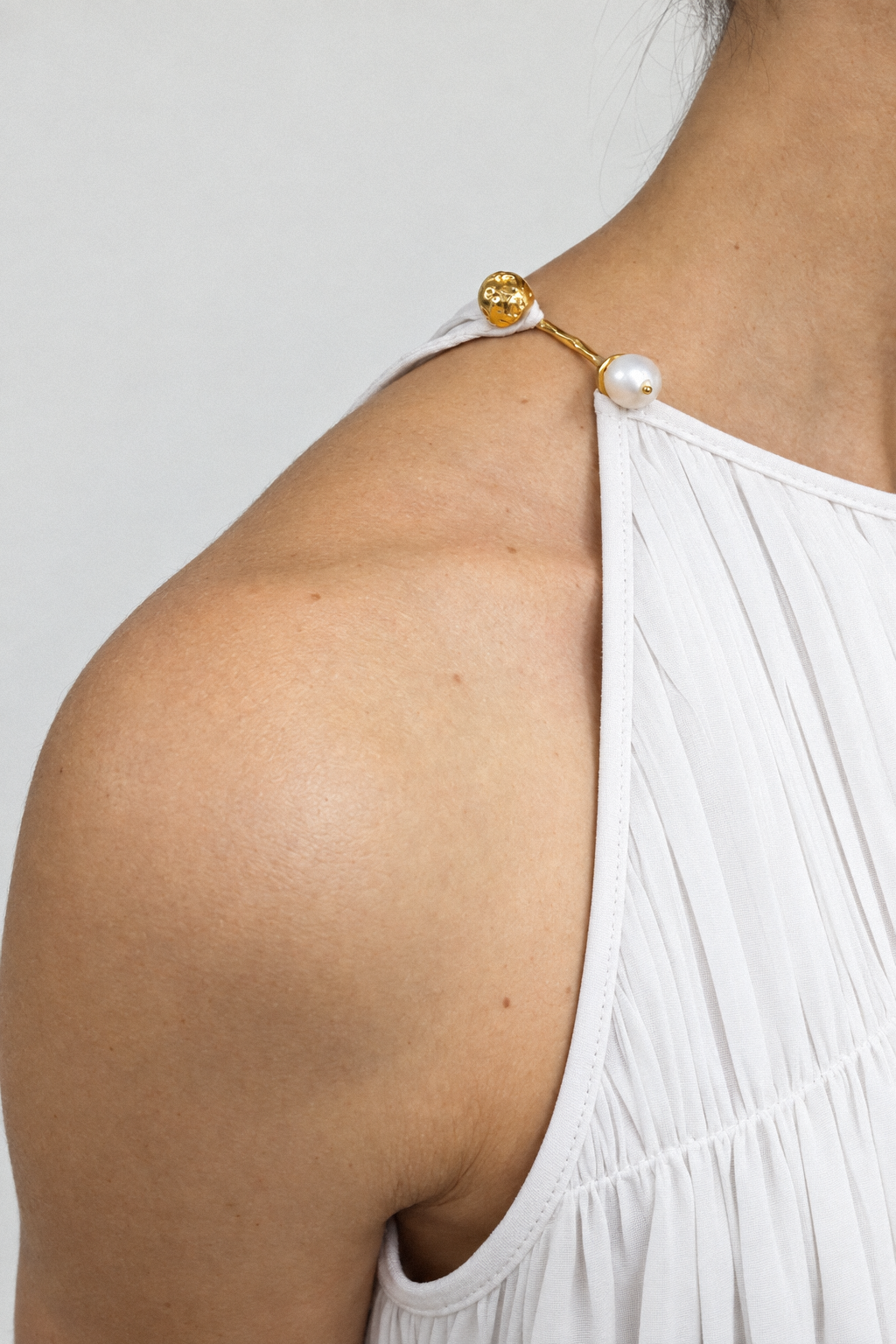 Tanya 2.0 — #FFFFFF — Top detail · #FFFFFF